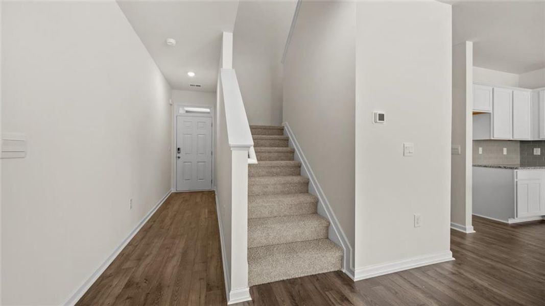 Spacious, unfurnished interior of a new home in Inverness at Sugarloaf, Lawrenceville (Image 26).