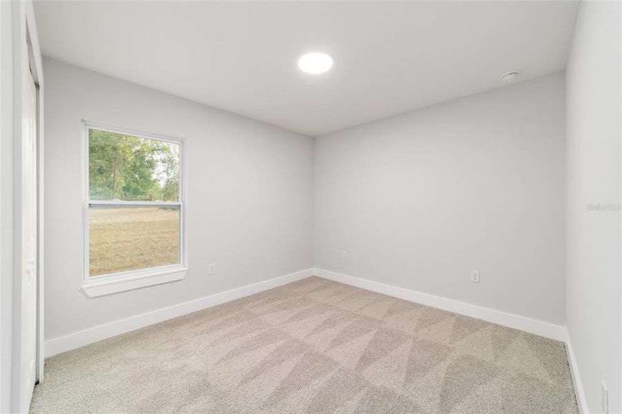 Spacious, unfurnished interior of a new home in , Dunnellon (Image 32).