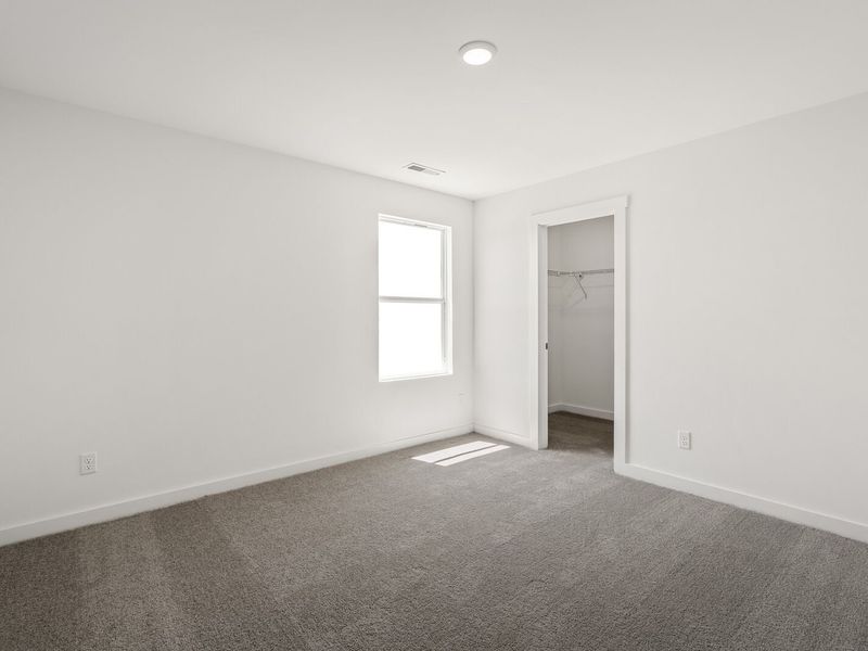 Spacious, unfurnished interior of a new home in Calista Farms, White House (Image 32).