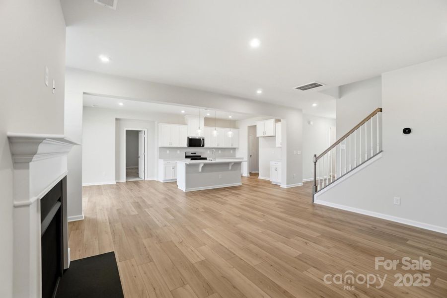 Gathering room/Kitchen