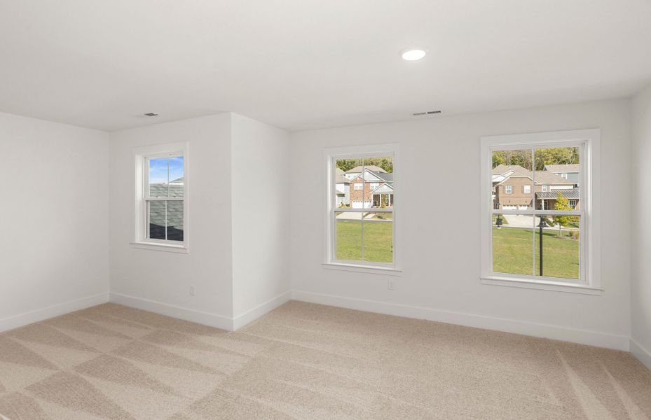 Spacious, unfurnished interior of a new home in Durham Farms, Hendersonville (Image 59).
