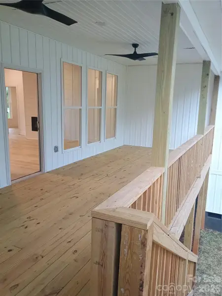 COVERED DECK