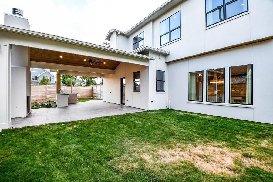 Exterior details and patio area of a home in , Houston (Image 32).