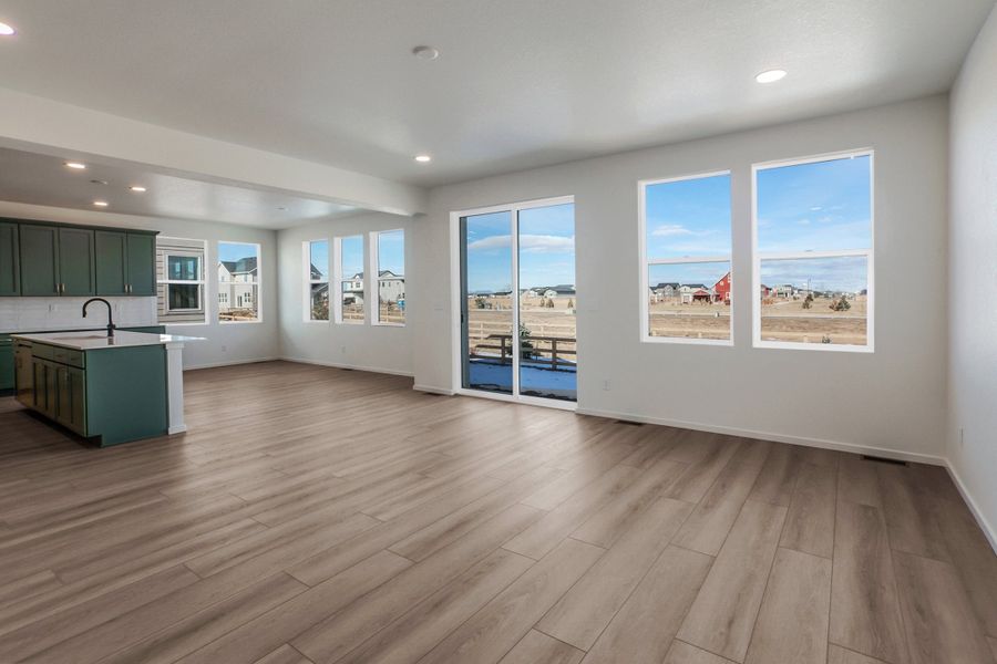 Spacious, unfurnished interior of a new home in Trailside, Timnath (Image 19).