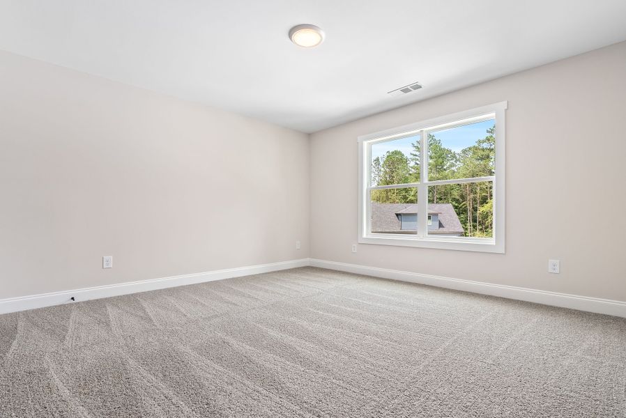 Spacious, unfurnished interior of a new home in Hammett Woods, Hogansville (Image 22).