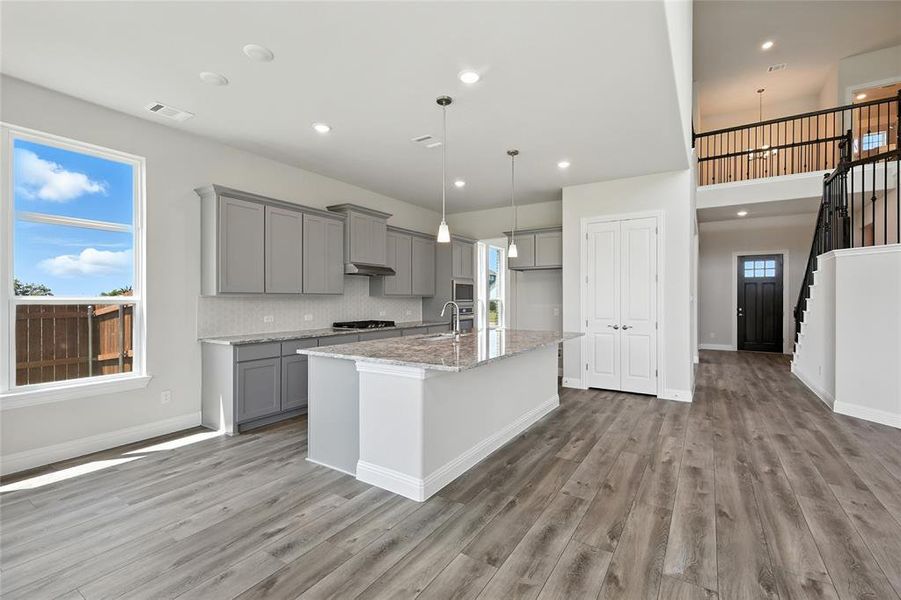 Furnished interior view inside a new home in Ridge Crossing, Waxahachie (Image 11).