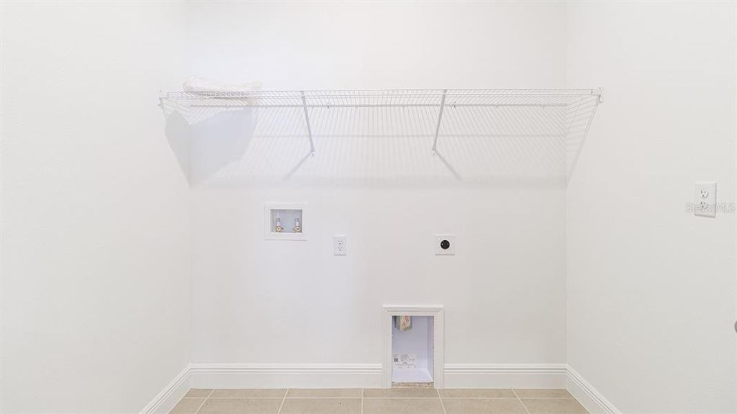 Spacious, unfurnished interior of a new home in , Minneola (Image 17).