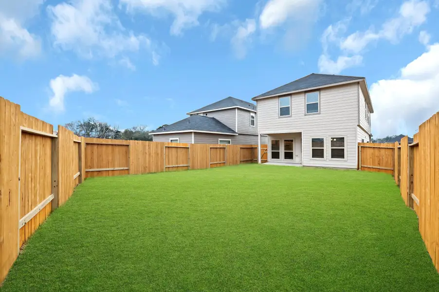 Representative exterior details of a home built from the Floor Plan 1774 by Colina Homes in Rollingbrook Estates, Baytown (Image 3).