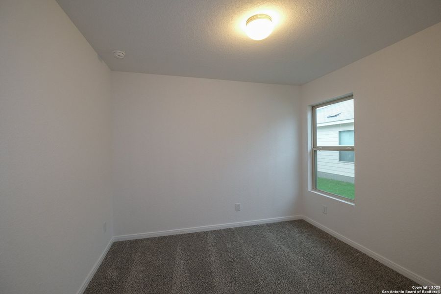 Spacious, unfurnished interior of a new home in Greenspoint Heights, Seguin (Image 25).