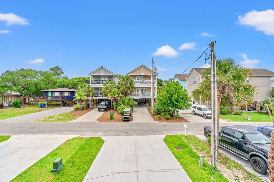 Image 40 of a home in .