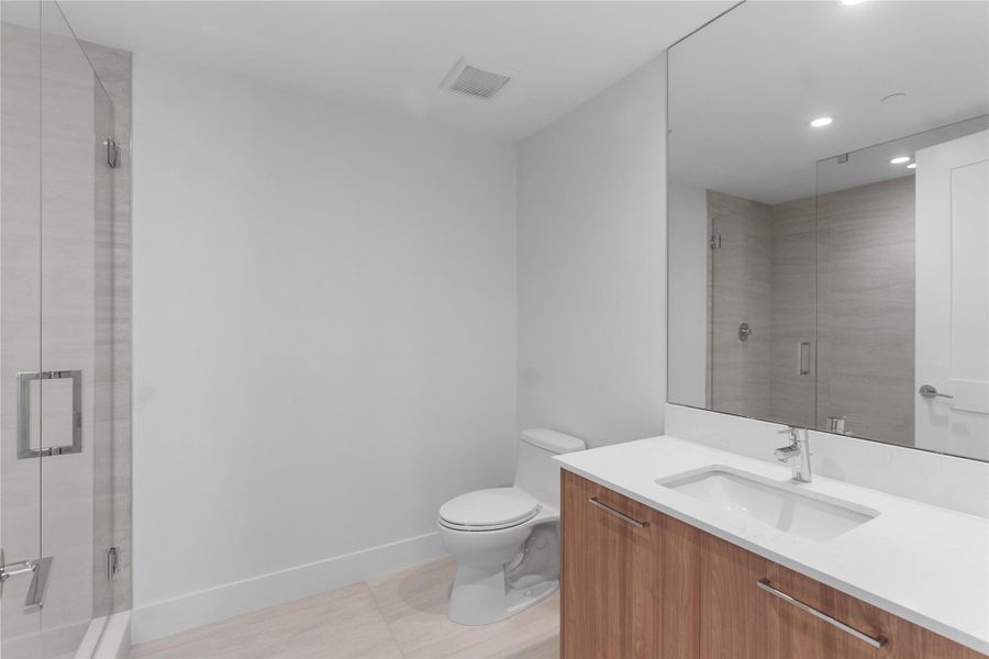 Furnished interior view inside a new home in , Fort Lauderdale (Image 13).