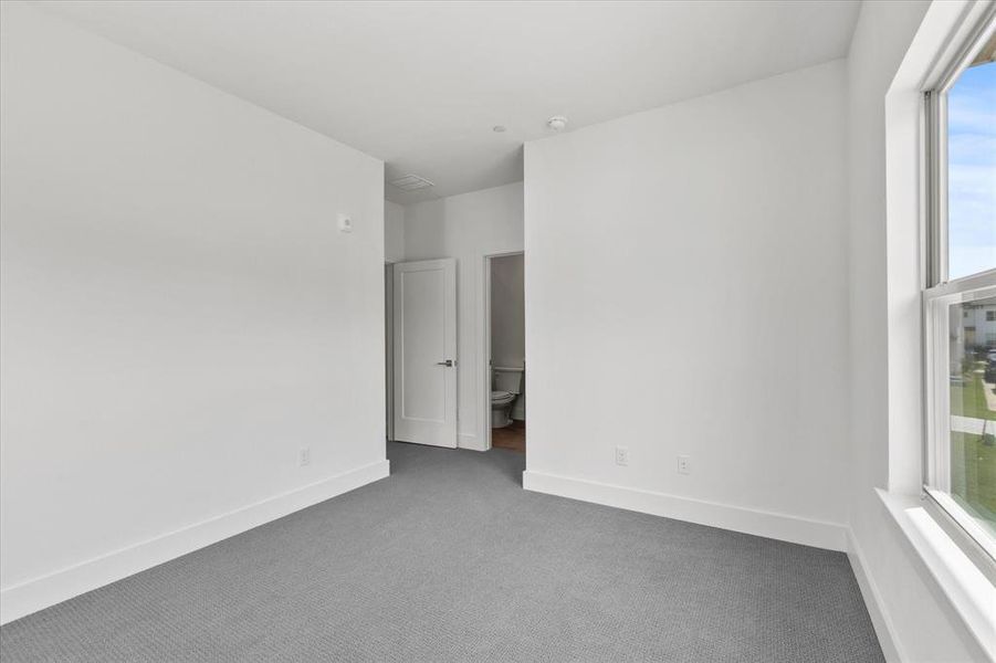 Spacious, unfurnished interior of a new home in , Lake Dallas (Image 18). Spacious, unfurnished interior of a new home in , Lake Dallas (Image 18).