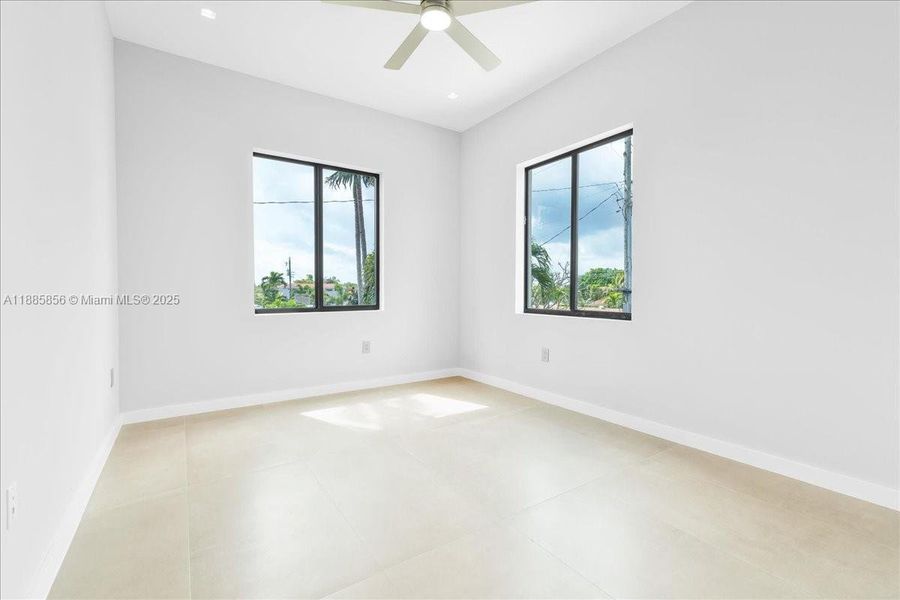 Spacious, unfurnished interior of a new home in , Miami (Image 19).