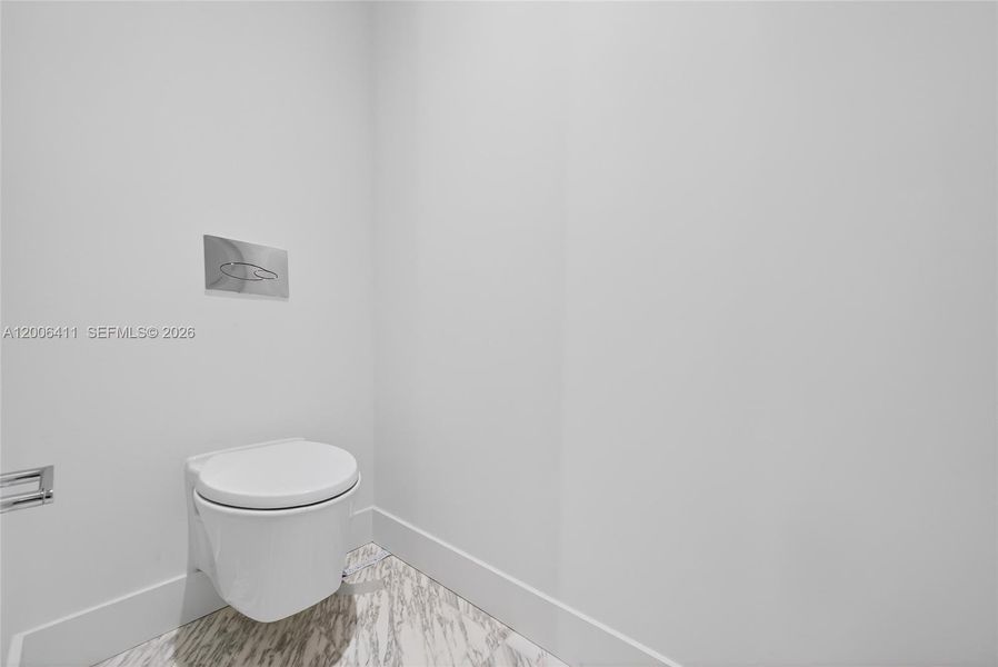 Spacious, unfurnished interior of a new home in , Miami (Image 26).