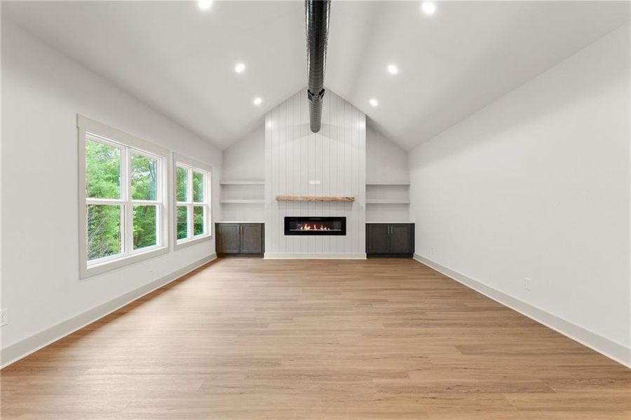 Spacious, unfurnished interior of a new home in , Baldwin (Image 28).