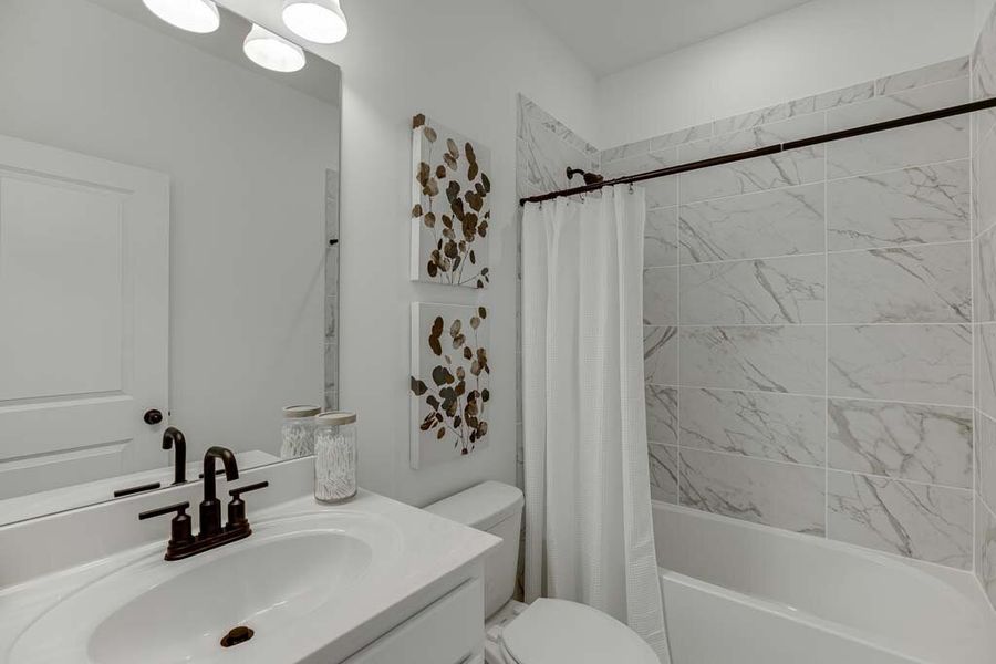 Representative furnished interior of a home built from the Archer by Ashton Woods in Reverie on Cumberland, Atlanta (Image 39).