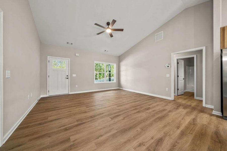 Spacious, unfurnished interior of a new home in , Cedartown (Image 32). Spacious, unfurnished interior of a new home in , Cedartown (Image 32).