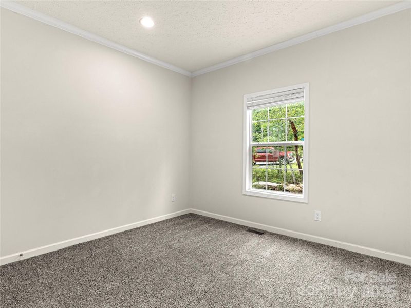 Spacious, unfurnished interior of a new home in , Hendersonville (Image 24).