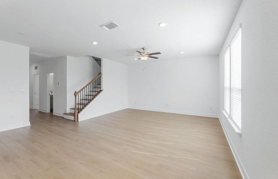 Spacious, unfurnished interior of a new home in Patterson Ranch, Georgetown (Image 15).