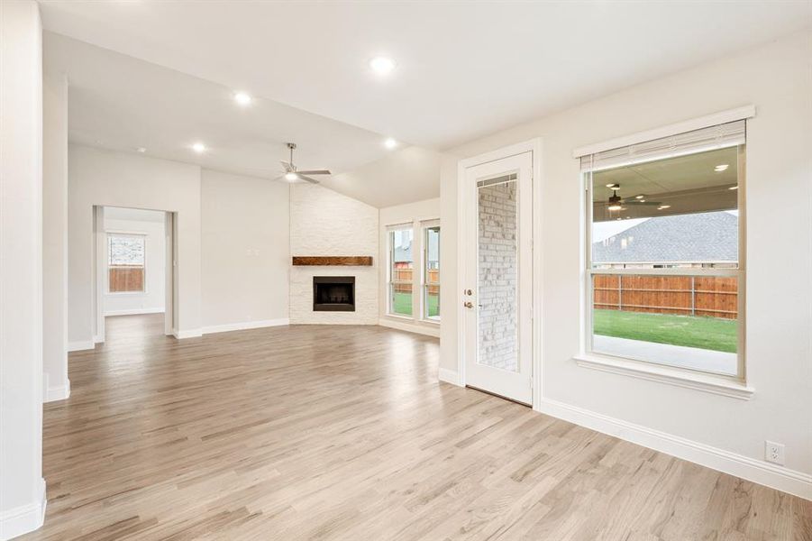 Spacious, unfurnished interior of a new home in Hayes Crossing, Midlothian (Image 31). Spacious, unfurnished interior of a new home in Hayes Crossing, Midlothian (Image 31).