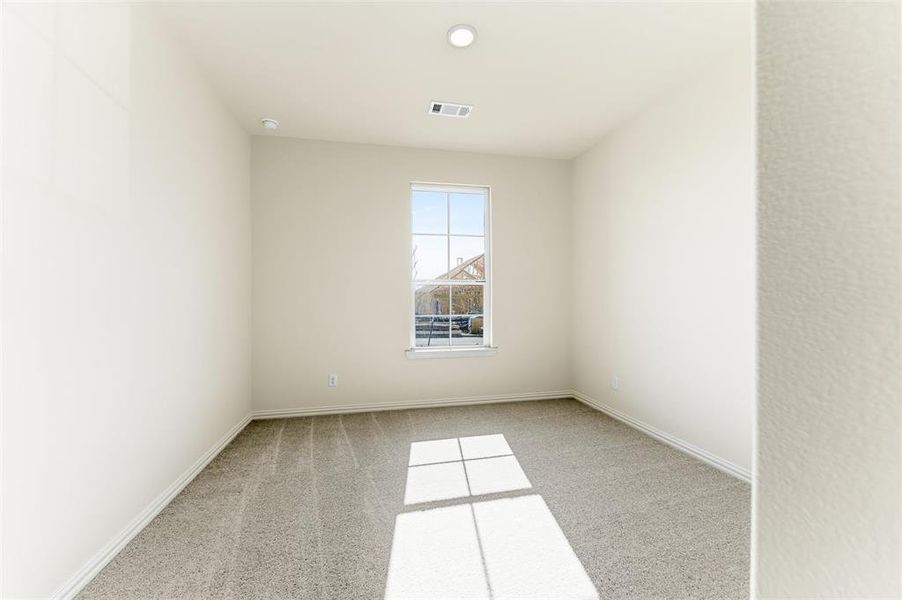 Spacious, unfurnished interior of a new home in Liberty Pointe, Gainesville (Image 24).