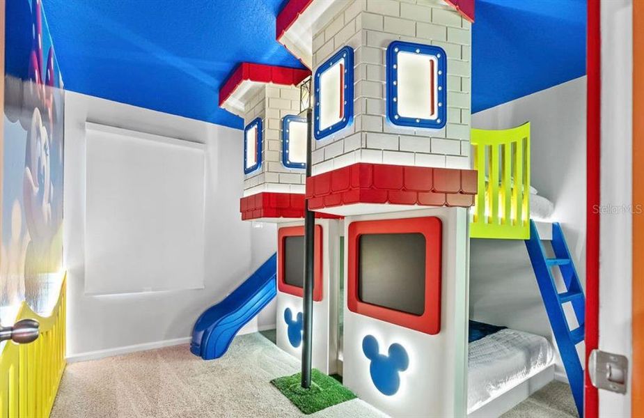 Furnished interior view inside a new home in Solara Resort, Kissimmee (Image 36). Furnished interior view inside a new home in Solara Resort, Kissimmee (Image 36).