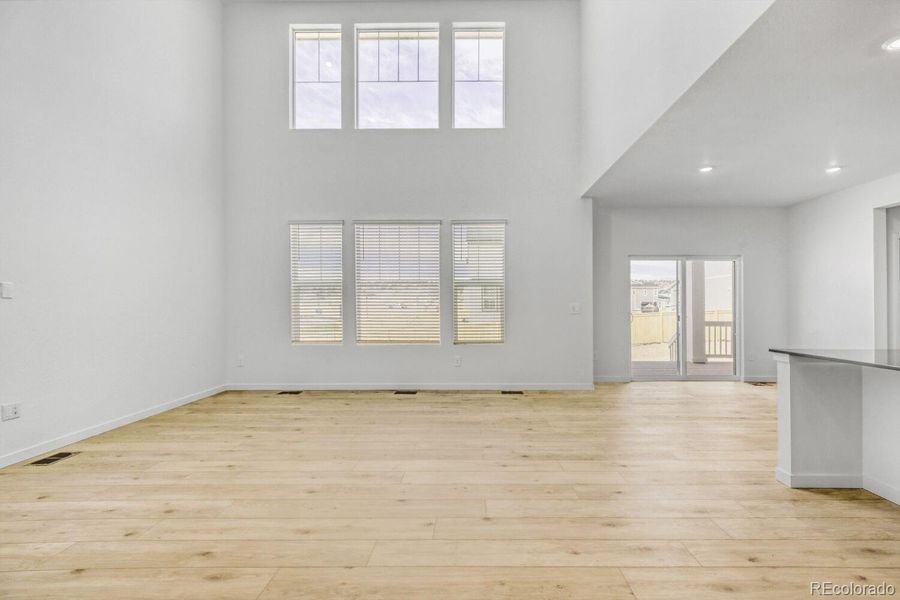 Spacious, unfurnished interior of a new home in Riano Ridge, Loveland (Image 10).
