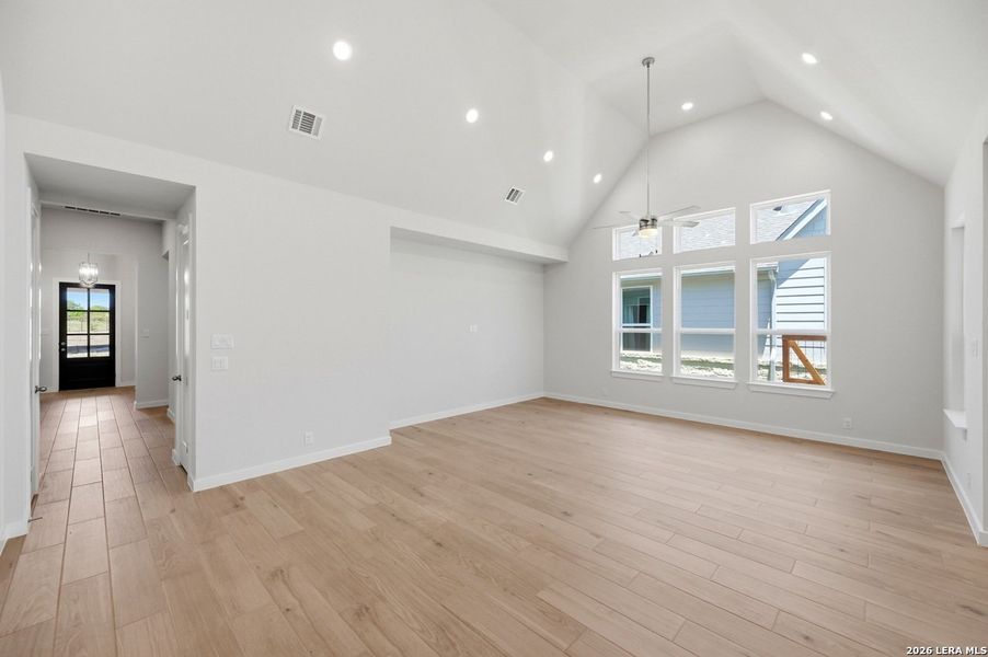 Spacious, unfurnished interior of a new home in The Crossvine, Schertz (Image 11). Spacious, unfurnished interior of a new home in The Crossvine, Schertz (Image 11).
