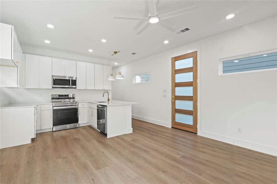 Spacious, unfurnished interior of a new home in , Dallas (Image 16). Spacious, unfurnished interior of a new home in , Dallas (Image 16).