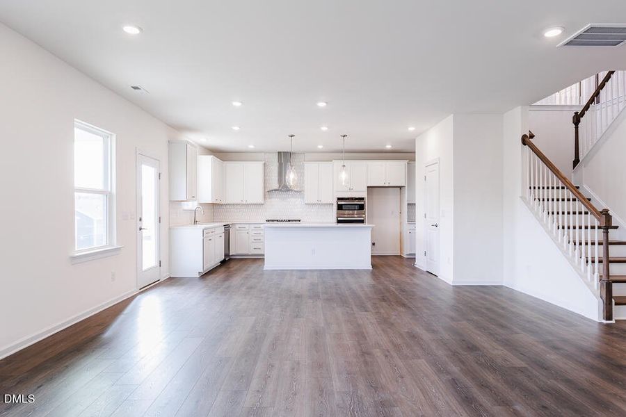 Interiors MLS-29 Interiors MLS-29