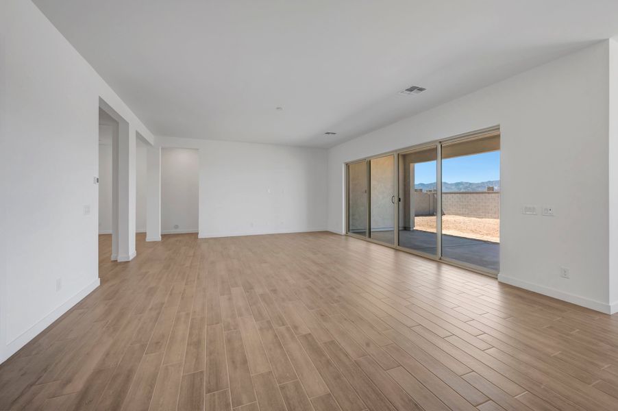 Spacious, unfurnished interior of a new home in Abel Ranch, Goodyear (Image 24).
