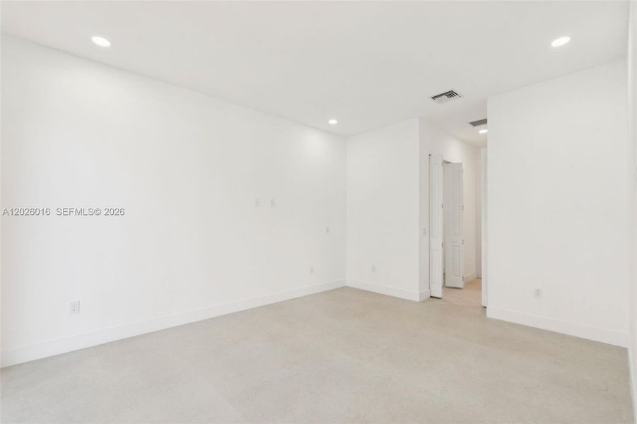 Photos shown are of a completed unit with the same layout and styling; the available unit is currently under construction and may vary. Photos shown are of a completed unit with the same layout and styling; the available unit is currently under construction and may vary.