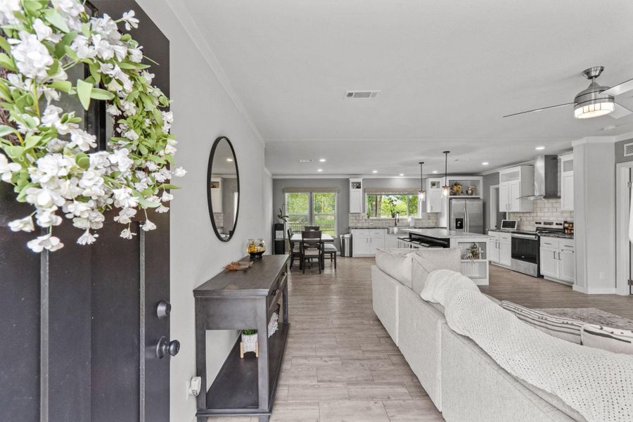 Furnished interior view inside a new home in , Santa Fe (Image 5).