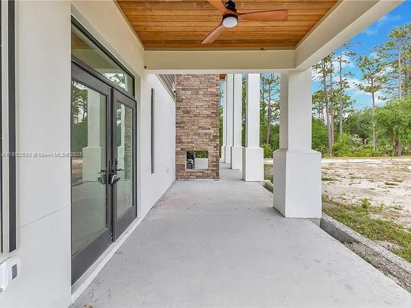 Image 10 of a home in . Image 10 of a home in .