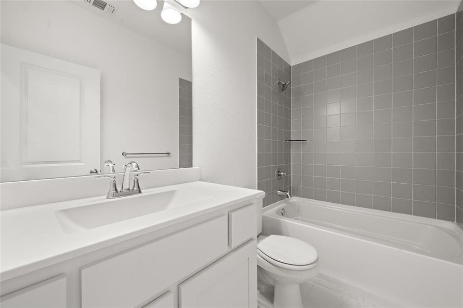 4521 Brentfield bathroom2