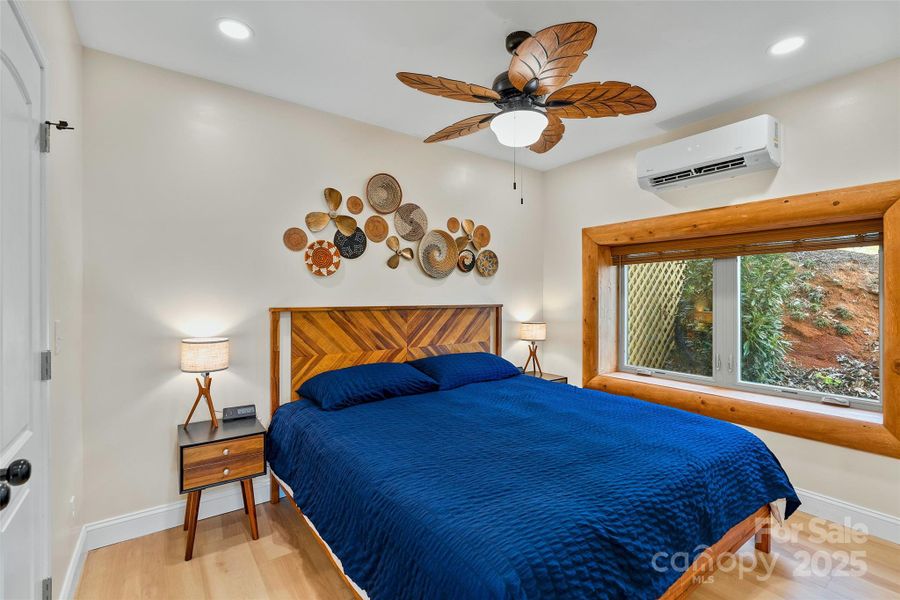 Furnished interior view inside a new home in , Lake Lure (Image 9).