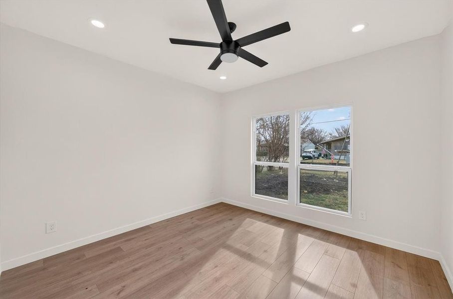 Spacious, unfurnished interior of a new home in , Corsicana (Image 20).