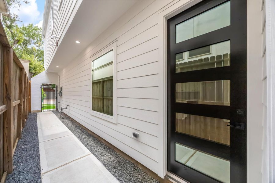 Images are of a similar home and may include different/upgraded finishes. Images are of a similar home and may include different/upgraded finishes.