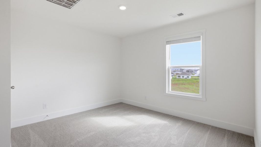 Spacious, unfurnished interior of a new home in Millstone Village, Morristown (Image 26).