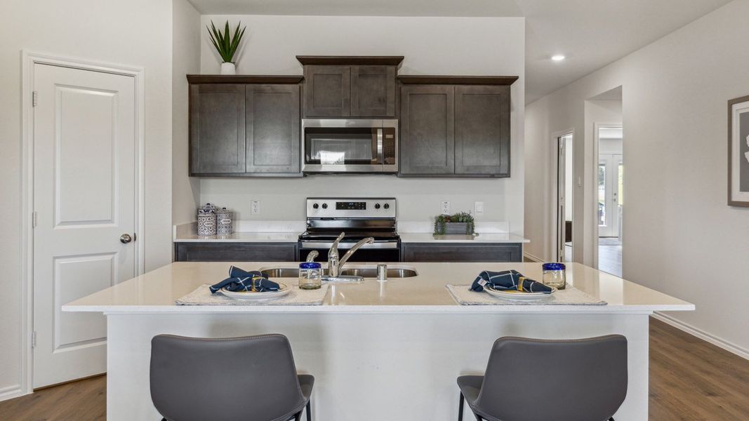 Furnished interior view inside a new home in Saddlebrook, Waxahachie (Image 5).