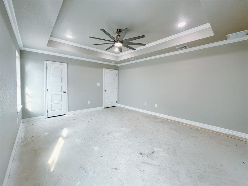 Spacious, unfurnished interior of a new home in , Hewitt (Image 22).