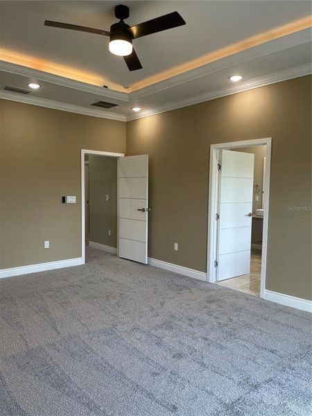 Spacious, unfurnished interior of a new home in , Davenport (Image 19).