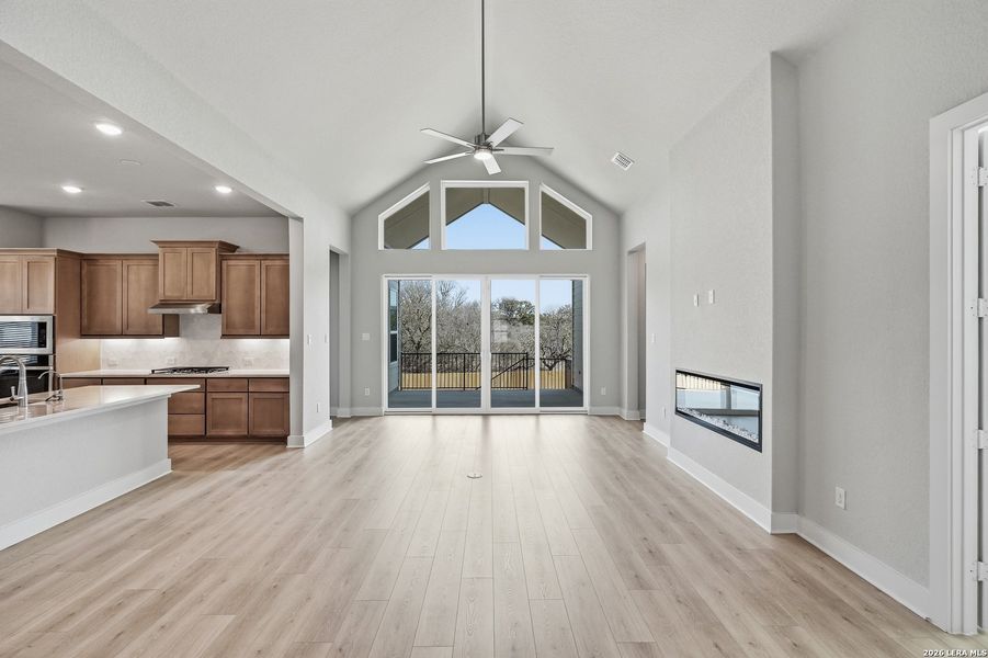 Image 41 of a home in Potranco Oaks.