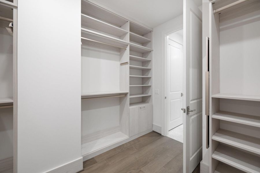 Alternate view of the closet. Alternate view of the closet.