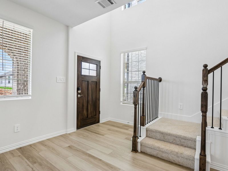 Furnished interior view inside a new home in Oak Ridge Park, Corinth (Image 6).