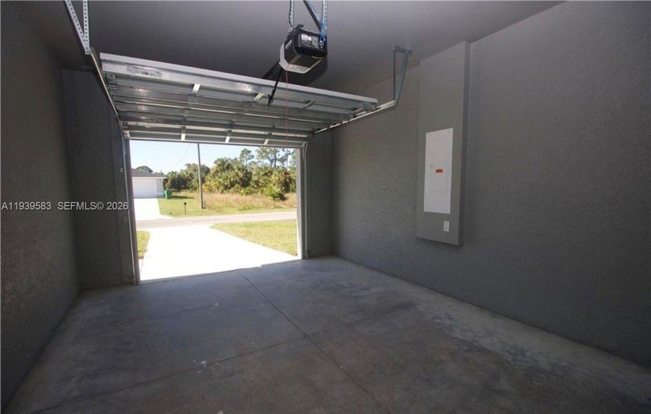 Spacious, unfurnished interior of a new home in , Labelle (Image 28). Spacious, unfurnished interior of a new home in , Labelle (Image 28).