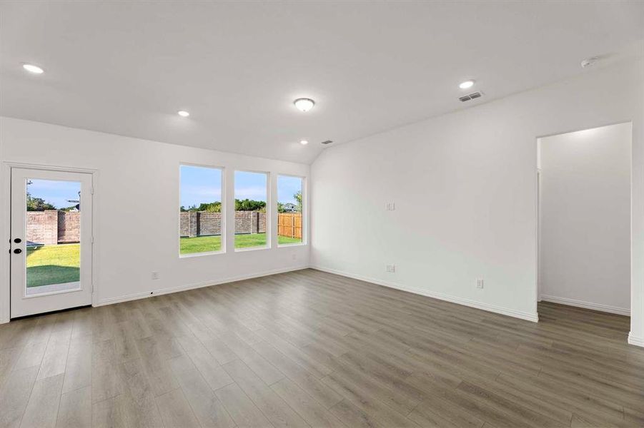 9_10. 2324 Myrtle - Family 9_10. 2324 Myrtle - Family