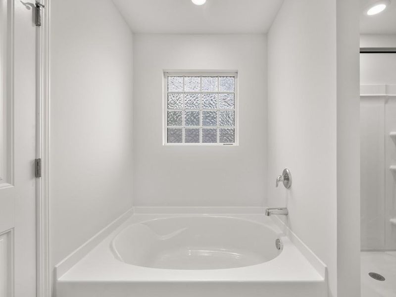 Furnished interior view inside a new home in Thompson Ridge, Dallas (Image 10). Furnished interior view inside a new home in Thompson Ridge, Dallas (Image 10).