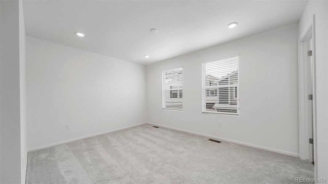 Spacious, unfurnished interior of a new home in Green Valley Ranch, Commerce City (Image 26). Spacious, unfurnished interior of a new home in Green Valley Ranch, Commerce City (Image 26).