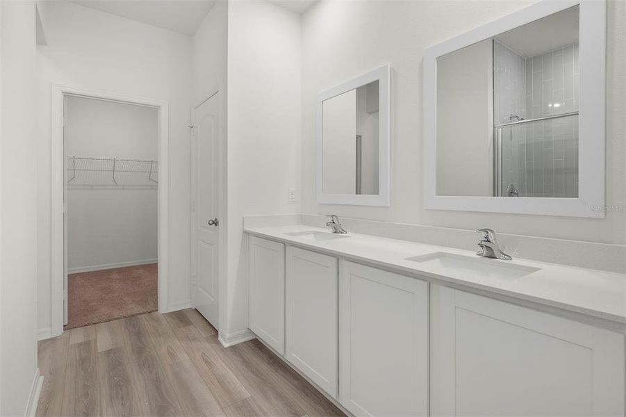 Furnished interior view inside a new home in Tula Parc, Astatula (Image 6).